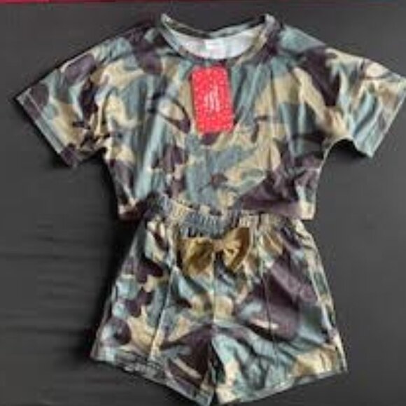 Toddler Girls 2-Piece Camouflage Sports Outfit – Size 18–24 Months – NWT - Picture 1 of 6